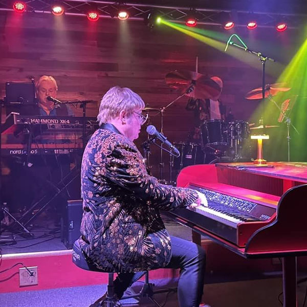 Sir Elton – Las Vegas show photo